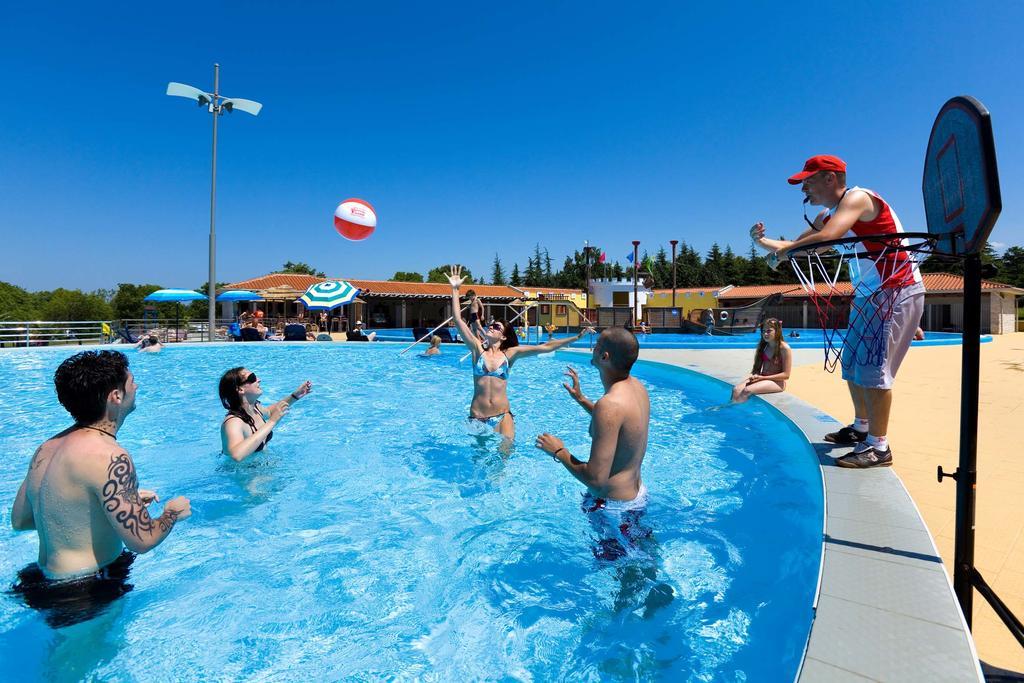Mobile Homes Premium Vista Mare Park Umag By Camp4You Extérieur photo