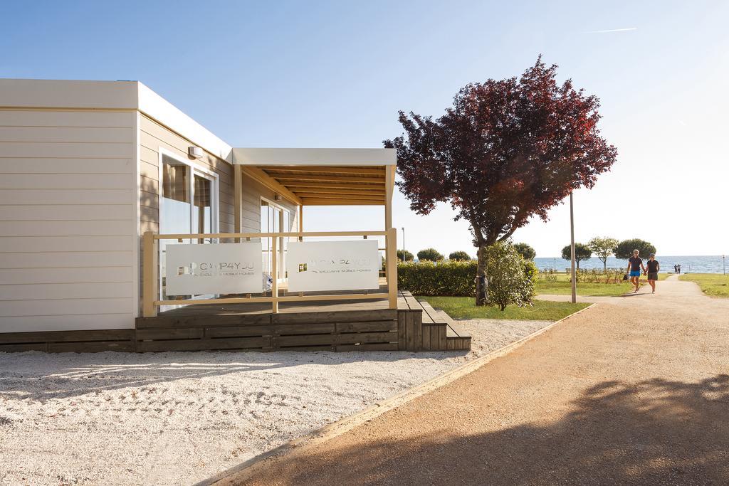 Mobile Homes Premium Vista Mare Park Umag By Camp4You Extérieur photo
